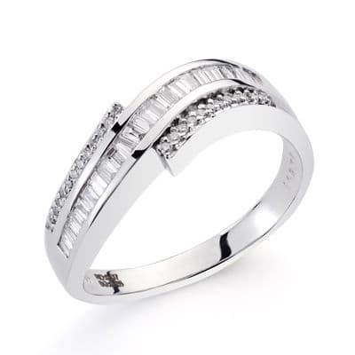 [P1619] 18K SORTIJA ORO BLANCO DIAMANTES TALLA BRILLANTE 0.70/ 0.31  QTS.